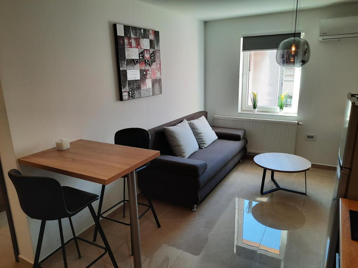 Apartmani New York Nova Gradiska Buitenkant foto