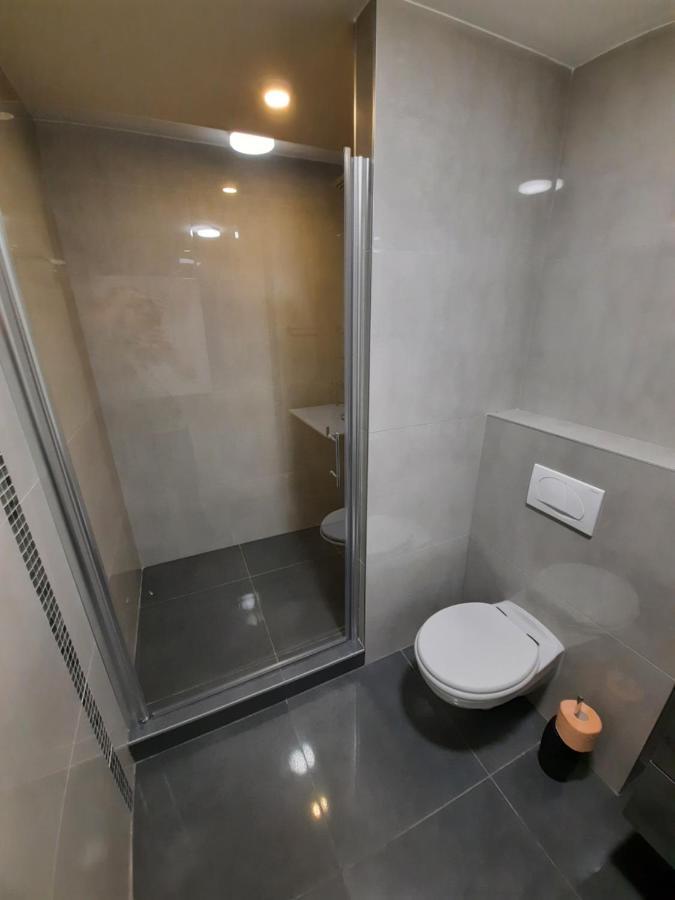 Apartmani New York Nova Gradiska Buitenkant foto