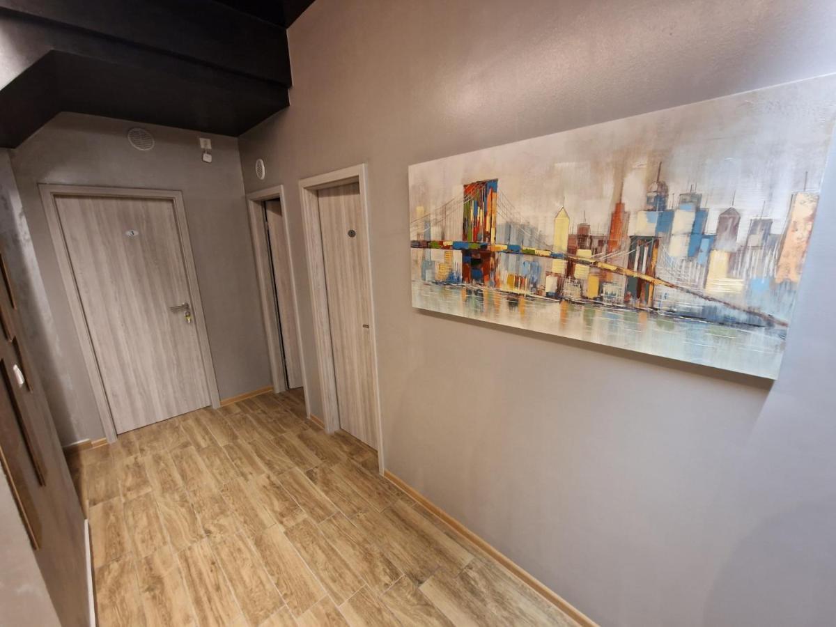 Apartmani New York Nova Gradiska Buitenkant foto