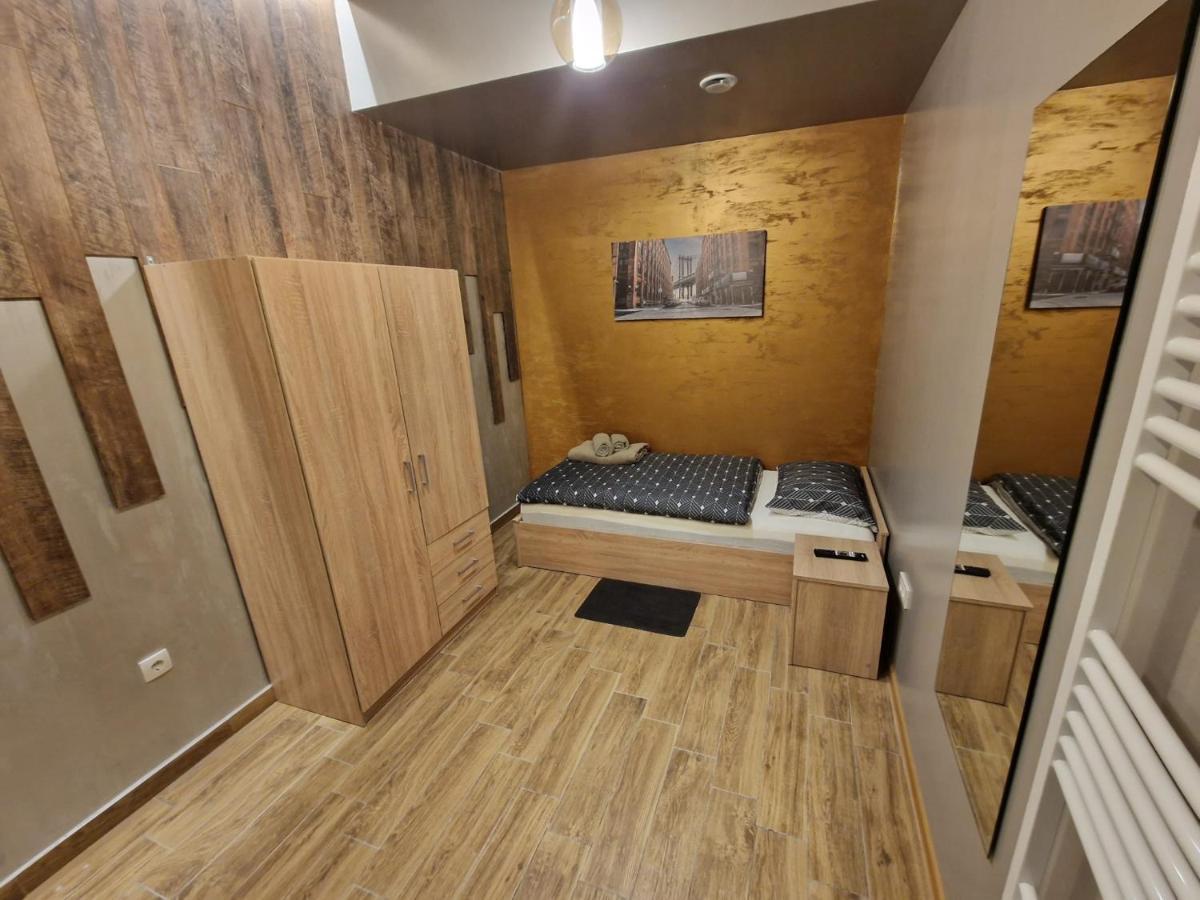 Apartmani New York Nova Gradiska Buitenkant foto