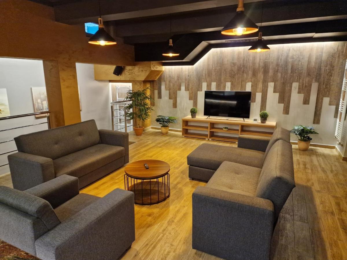 Apartmani New York Nova Gradiska Buitenkant foto